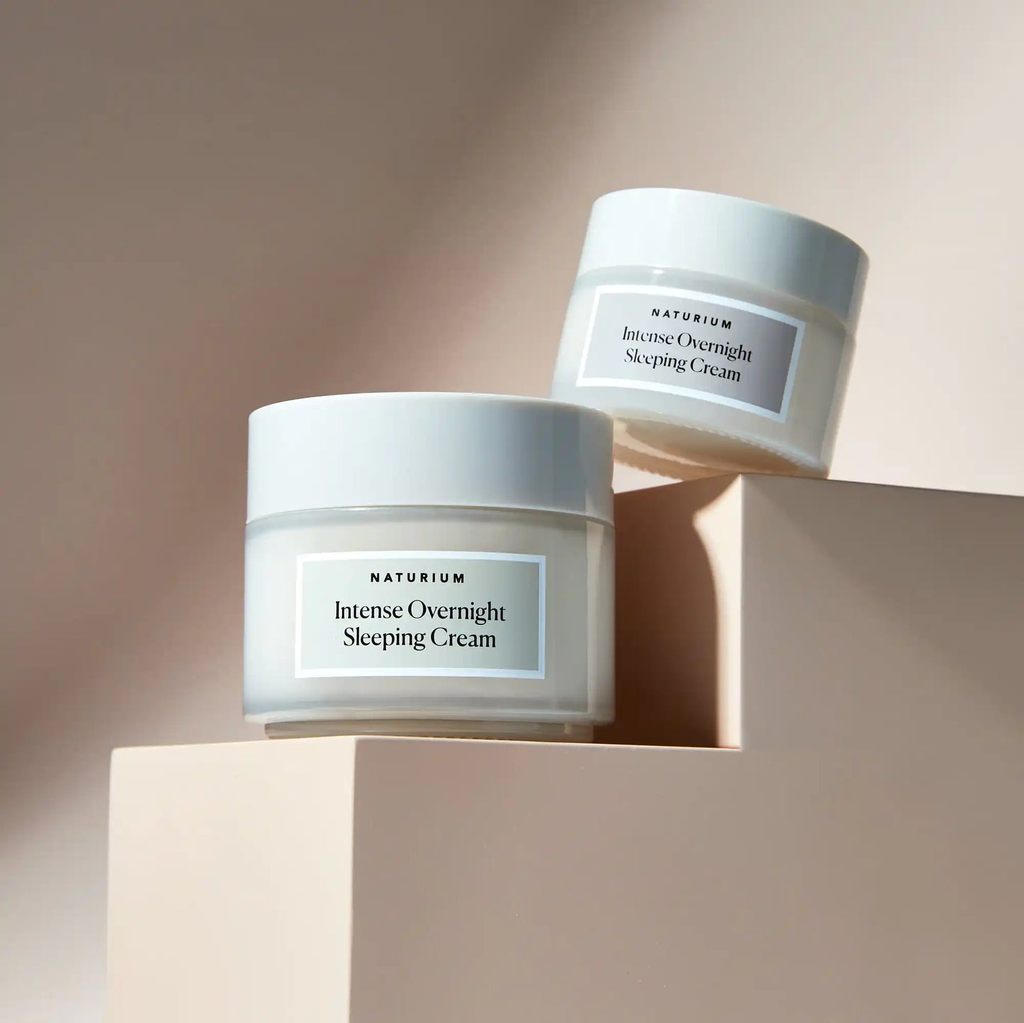 intense-overnight-sleeping-cream-jumbo-s4 11_18_2021_Naturium0552-crop.webp